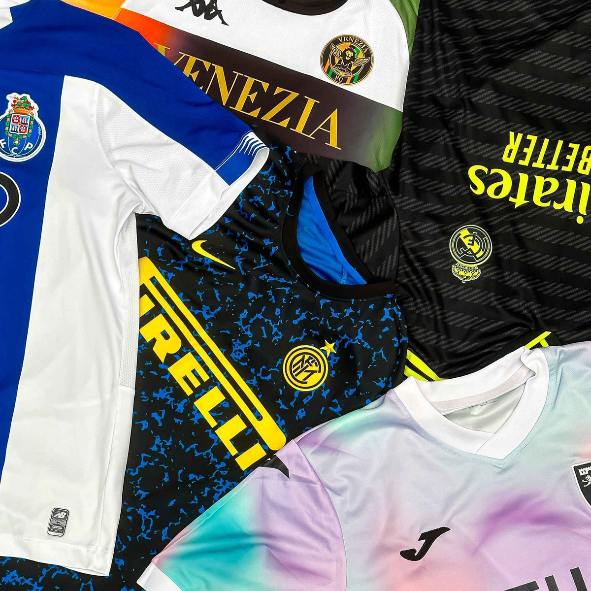 Premium Football Shirt Mystery Box (test) voetbaltenues Mystershirt